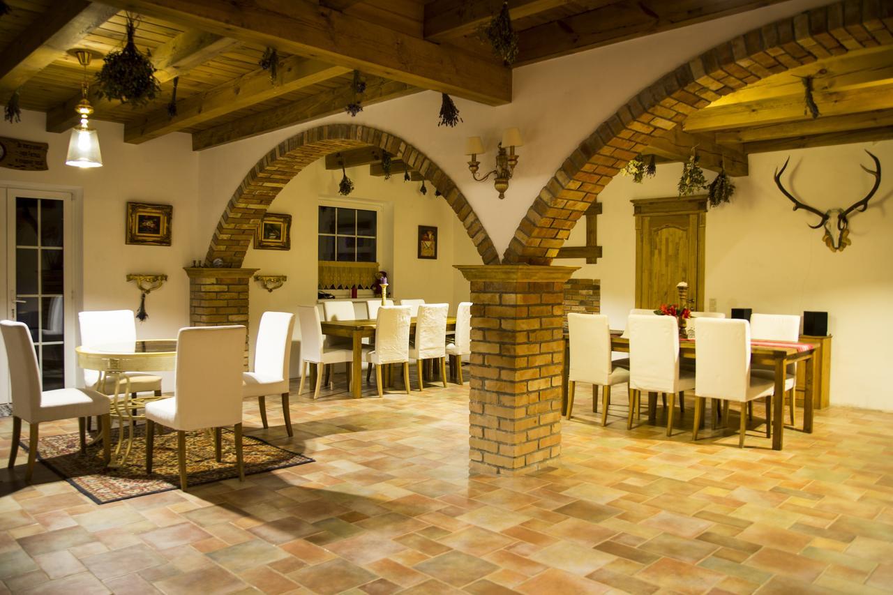 Usadba Bogach Hotel Kobryn Bagian luar foto